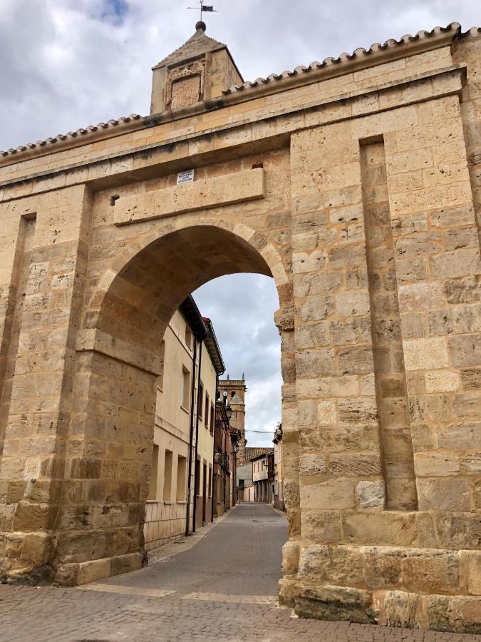 Apartamentos Ribera Del Duero Las Escuelas Vadocondes Екстериор снимка