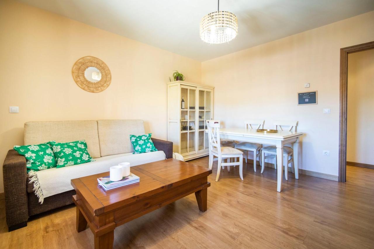 Apartamentos Ribera Del Duero Las Escuelas Vadocondes Екстериор снимка