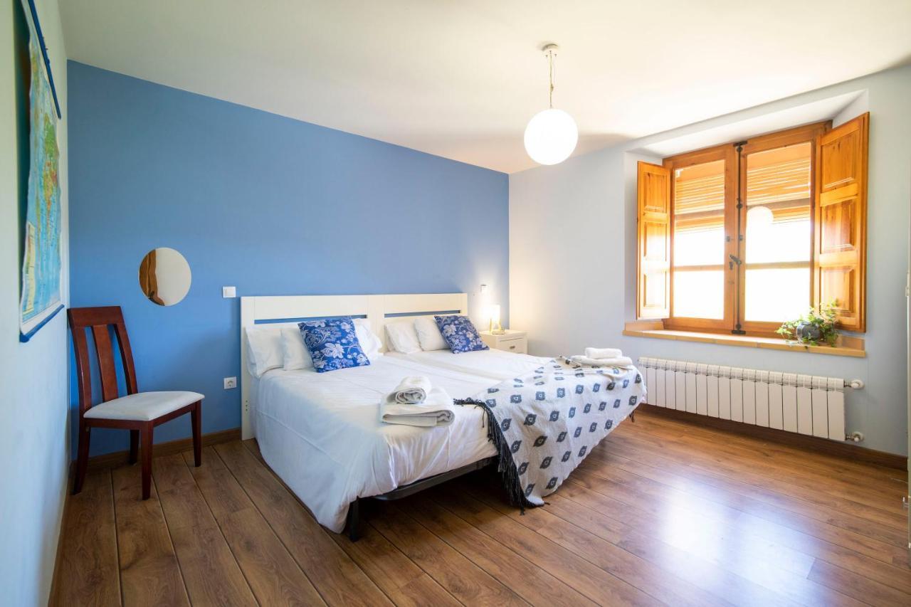 Apartamentos Ribera Del Duero Las Escuelas Vadocondes Екстериор снимка