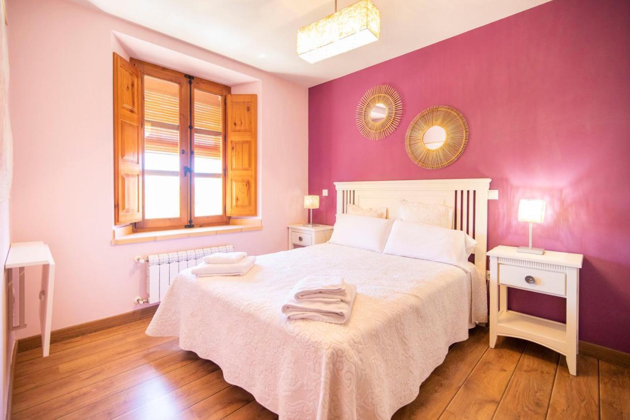 Apartamentos Ribera Del Duero Las Escuelas Vadocondes Екстериор снимка